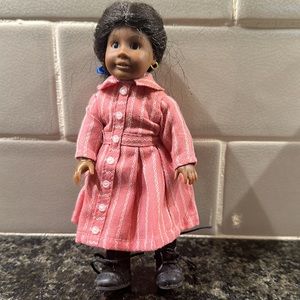 American girl mini doll 1st edition, Addy